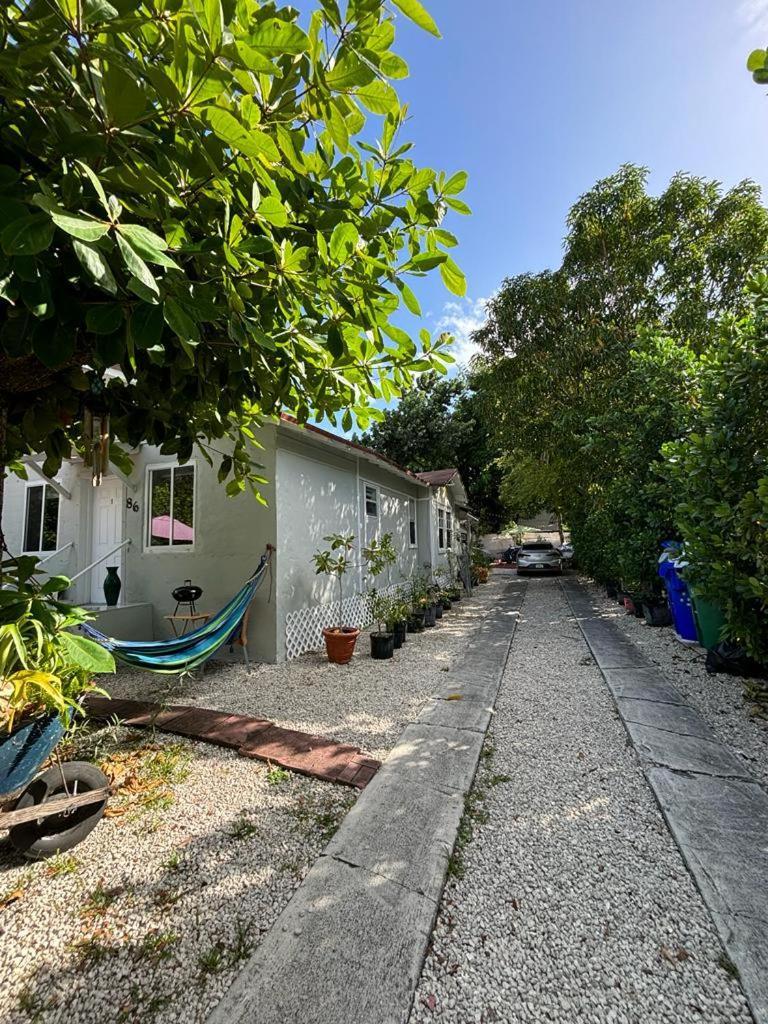 Quiet & Centrally Located House - Private Parking, Laundry And Storage For Luggage Miami Exterior foto
